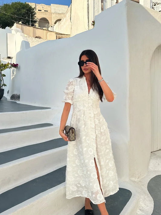 Robe Blanche en Dentelle Florale Élégante de ZaloraStyle